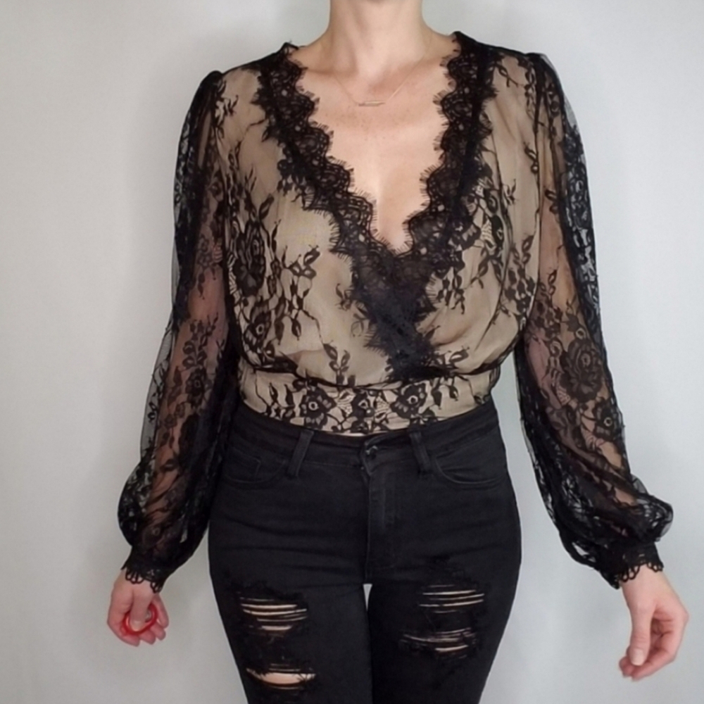 Black Lace Plunging V-Neck Cropped Top